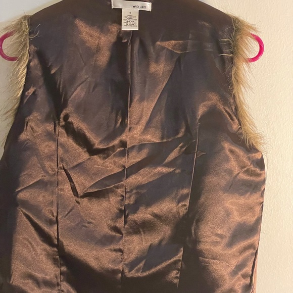NWOT WD-NY Faux Fur Vest Size Small Make An Offer - Picture 6 of 8